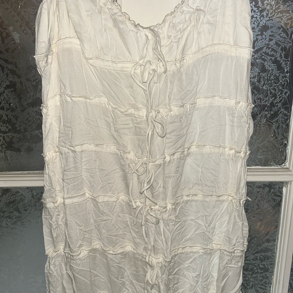 Mirror Palais Ruffle Tunnel Gown - Picture 6 of 11